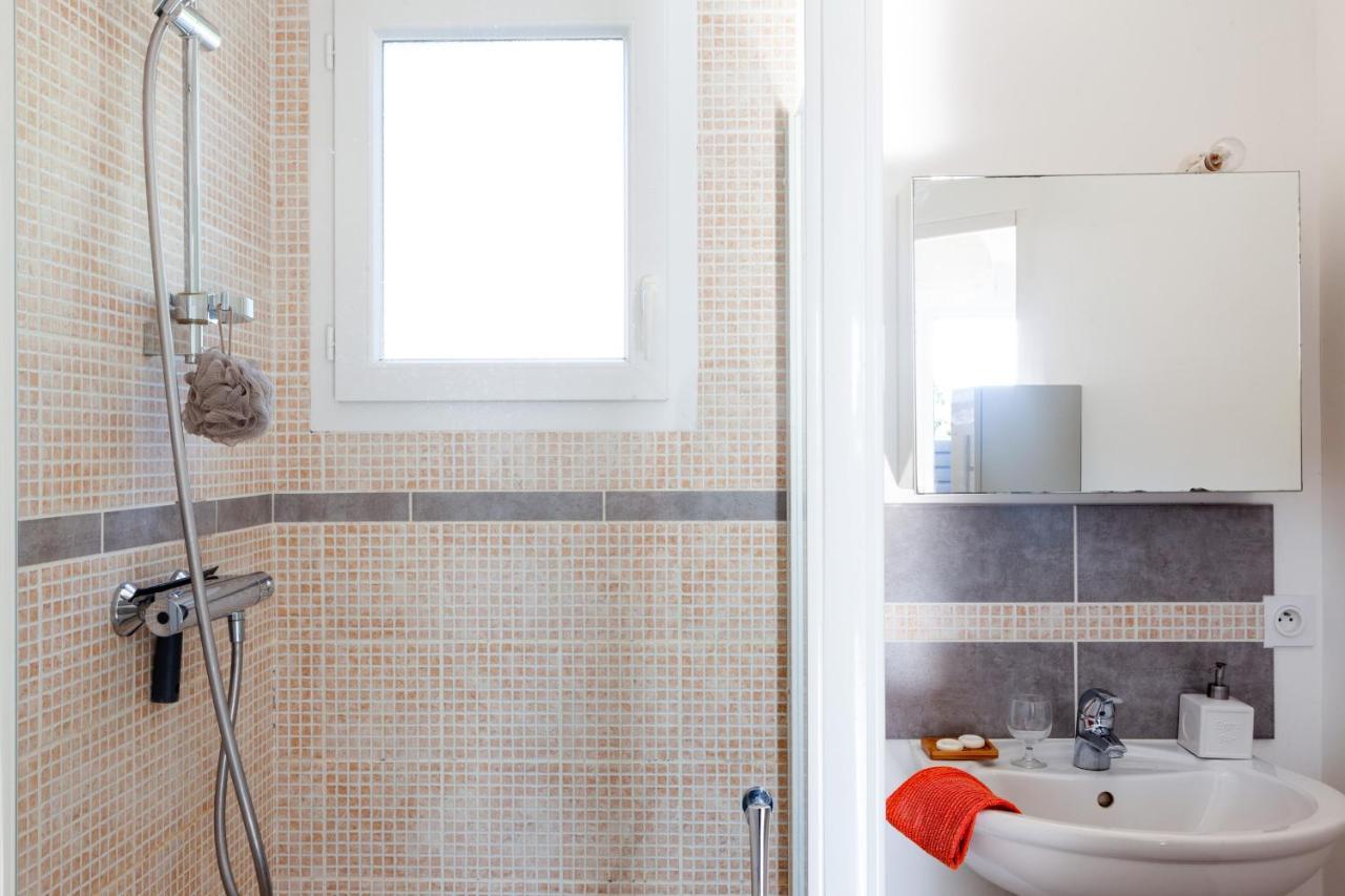 La Salamandre: Beachside For Couples & Families In Saint-marc-sur-mer Holiday home *